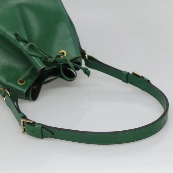LOUIS VUITTON Epi Petit Noe Shoulder Bag Green M44104 LV Auth 134513 - Picture 8 of 14